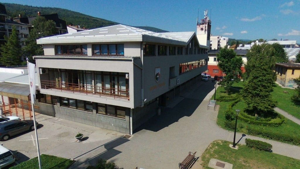 O proglašenju Ćire Blaževića počasnim građaninom Travnika na novoj sjednici Općinskog vijeća Opcina Travnik Zgrada
