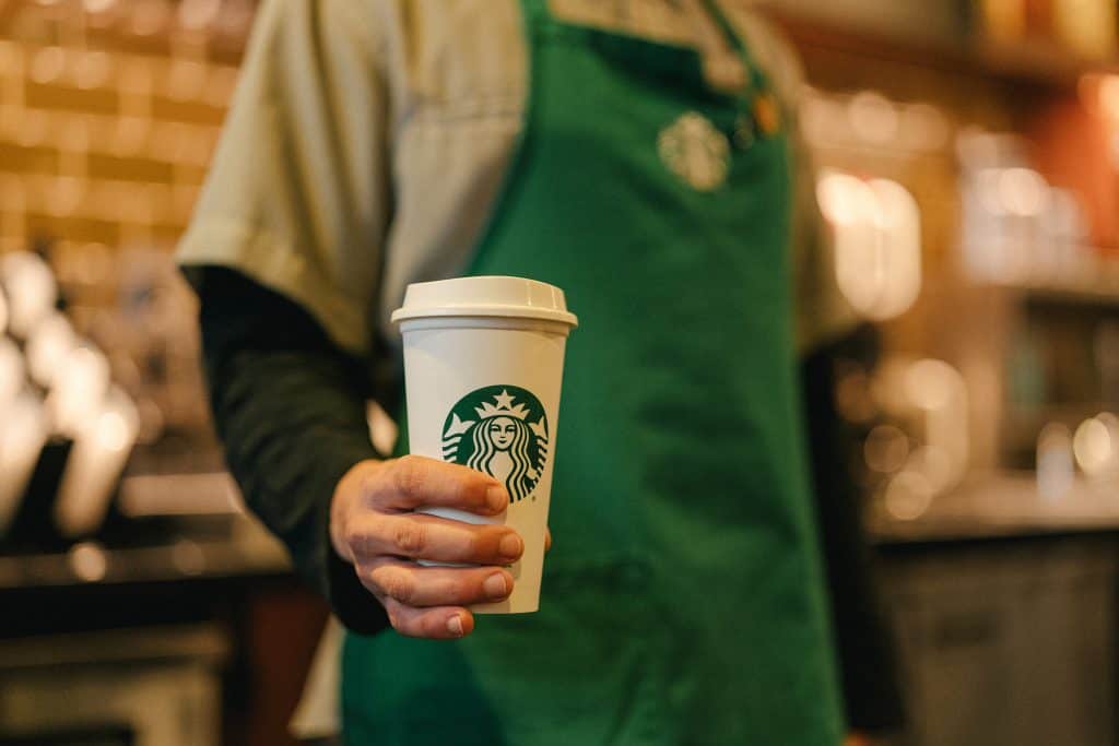 Što je Starbucks naučio o COVIDU-19 iz svojih poslovnica u Kini