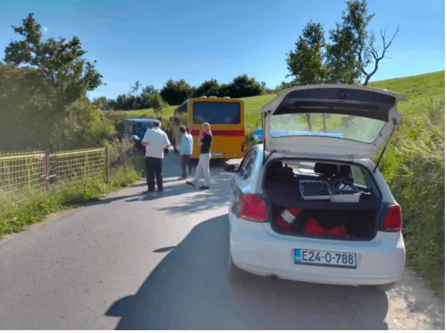 (FOTO) Vozači oprez / Saobraćajna nezgoda na putu Guča Gora-Travnik