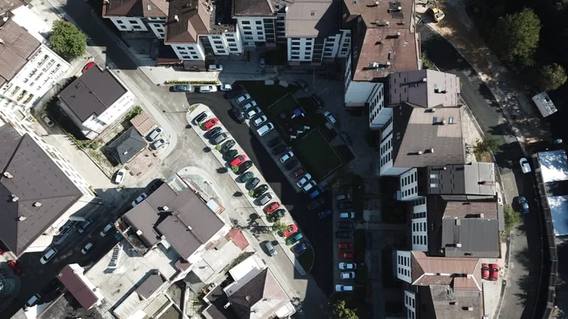 (VIDEO)Travnik/ Uređen prostor ispred Đerdana