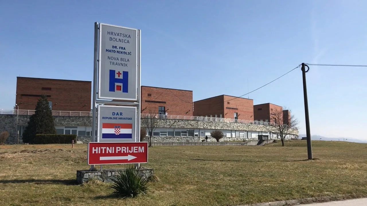 Nakon 35 dana provedenih na raspiratoru prvo je zagrlio suprugu!