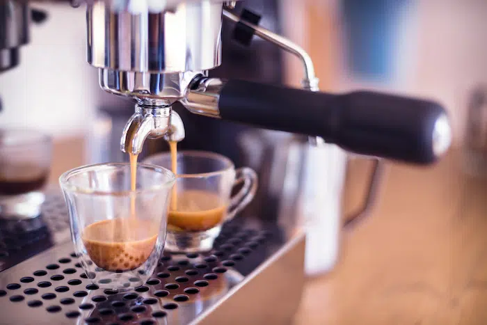 Bajra zapošljava / Potrebna radnica u ugostiteljskom objektu u Travniku bajra zapošljava
