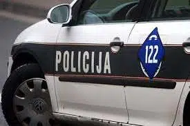 Saobraćajna nezgoda u Travniku, vozač upućen na KCUS