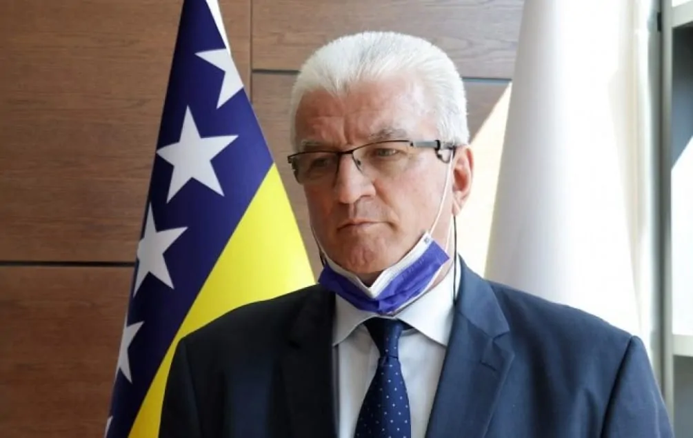 Obraćanje premijera Tahira Lende live na fb Kanal-a 6 u 20 sati