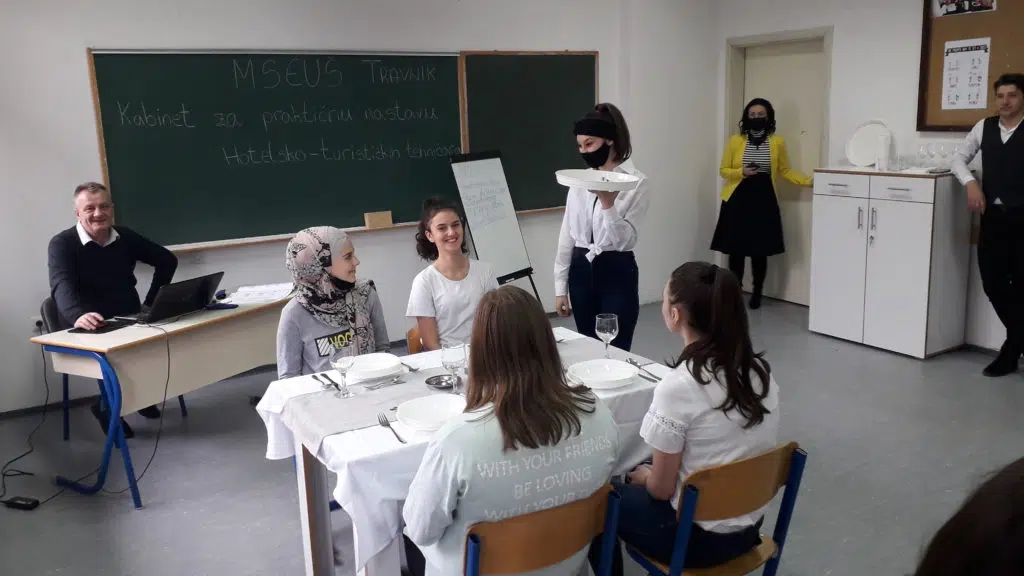 (FOTO) MSEUŠ Travnik / Otvoren kabinet za praktičnu nastavu hotelsko-turističkih tehničara