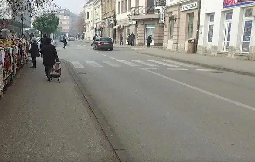 Bosanska ulica se pretvara u pješačku zonu?
