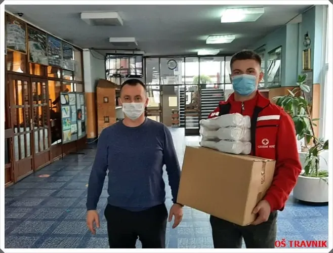 Crveni križ uručio donaciju Osnovnoj školi “Travnik”
