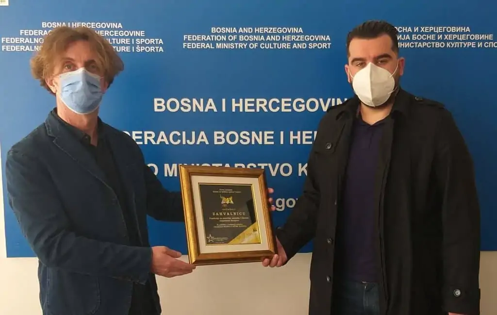 Ganić uručio zahvalnicu Fondaciji za muzičke, scenske i likovne umjetnosti Sarajevo