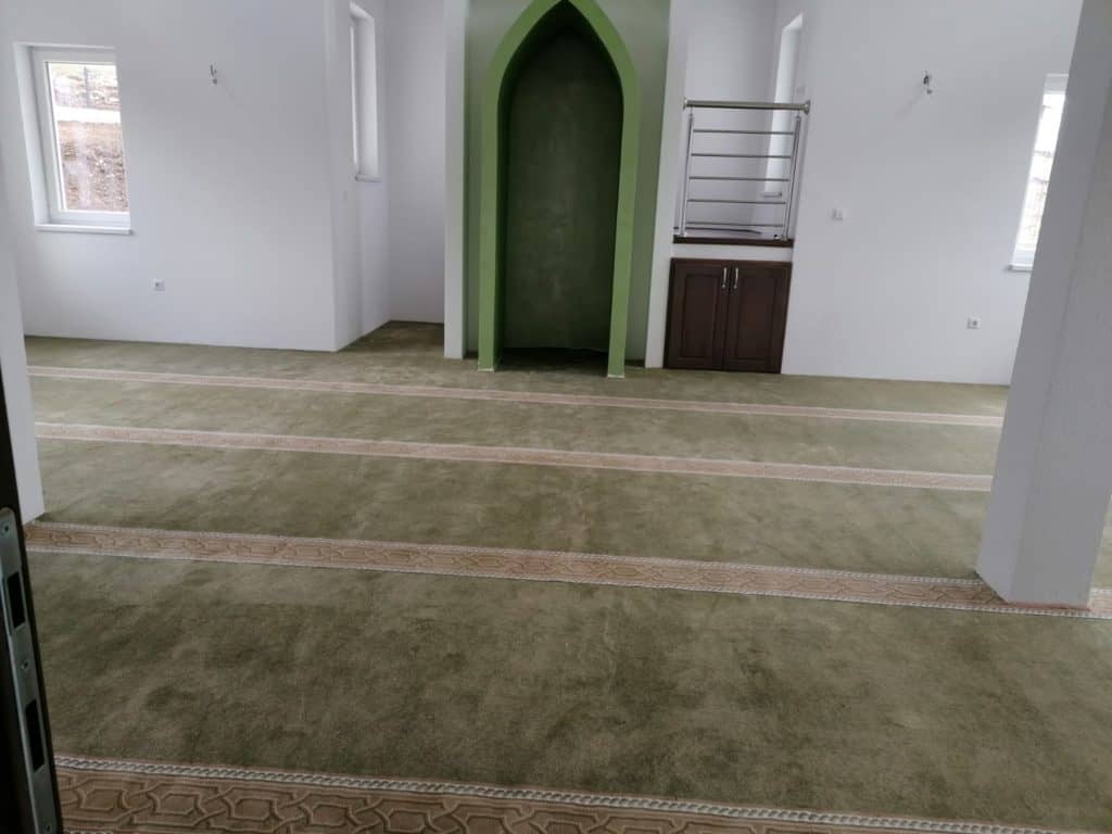 (foto) završeno unutrašnje uređenje džamije na gostilju