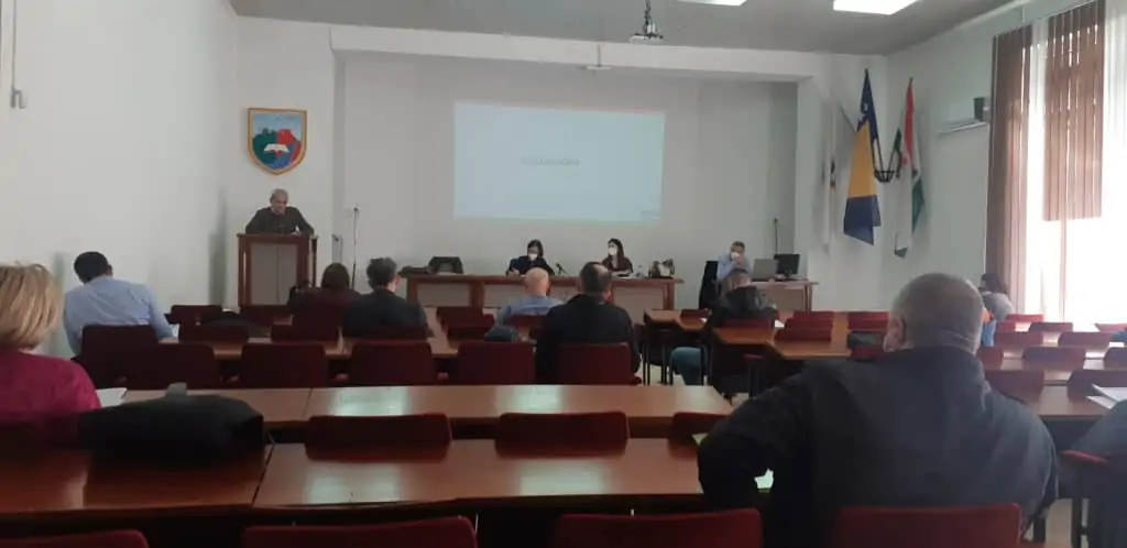 TRAVNIK / Trosatna javna rasprava o malim hidroelektranama i vjetroparkovima