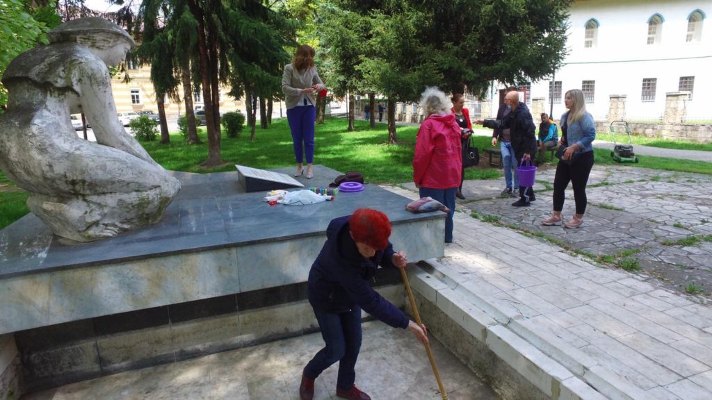 (FOTO) TRAVNIK / Realizovana akcija čišćenja spomenika iz Drugog svjetskog rata