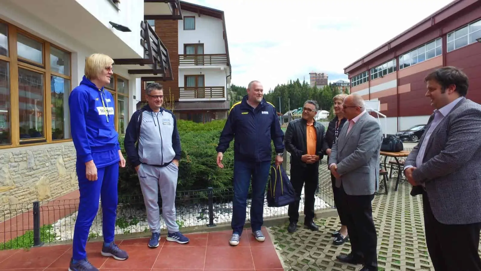 (FOTO) Dautović posjetio žensku košarkašku reprezentaciju BiH na Vlašiću