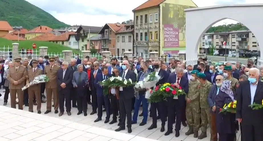 (FOTO) Dan šehida u Travniku / Odata počast najvećim sinovima ove zemlje