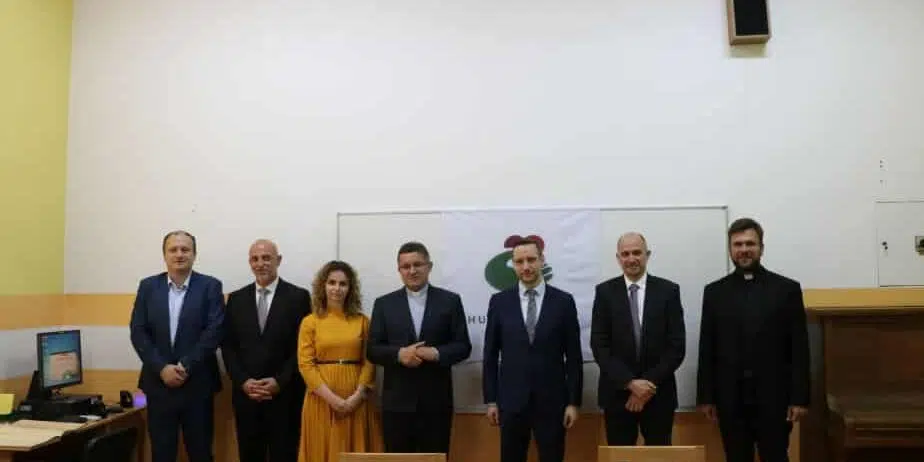 Predstavnici programa Hungary Helps i delegacija Ambasade Mađarske u BiH posjetili KŠC „Petar Barbarić“