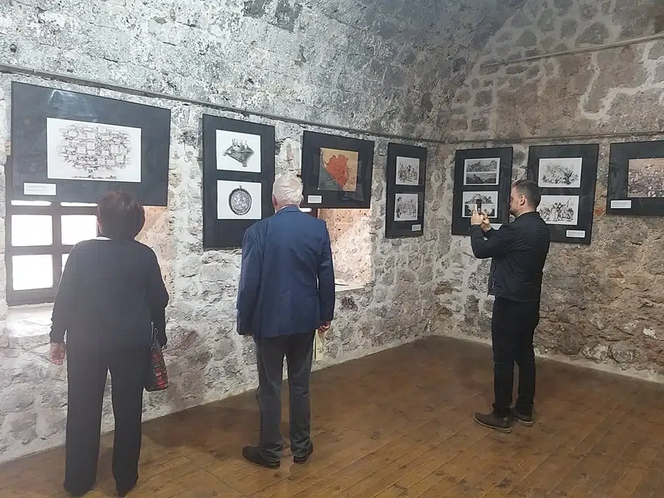 (FOTO) U povodu 3. juna – Prvog spomena Travnika upriličena izložba historijskih ilustracija
