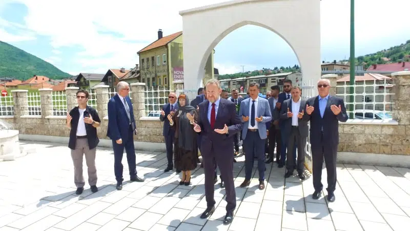 (FOTO) Novalić, Izetbegović, Mahmutbegović i Ramić u posjeti Travniku