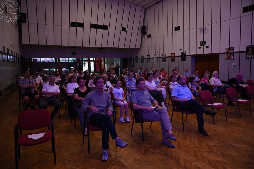 Izložba "Na tragu svjetlosti Ajvatovice" i gostovanje Sarajevske filharmonije oduševili Travničane