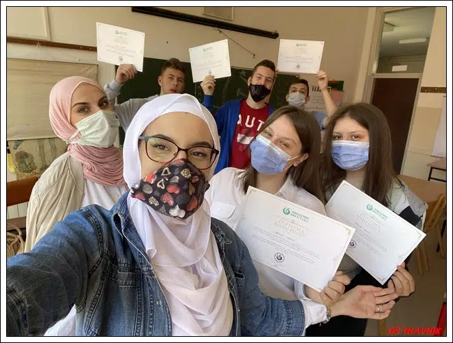 Osnovna škola Travnik / Yunus Emre Institut maturante nagradio posebnim diplomama