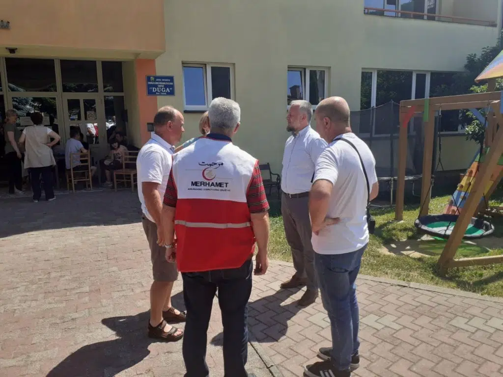 Uručena pomoć centru “Duga” i udruženjima „Leptir“, „Slatki svijet“ i “Sreća za sve”