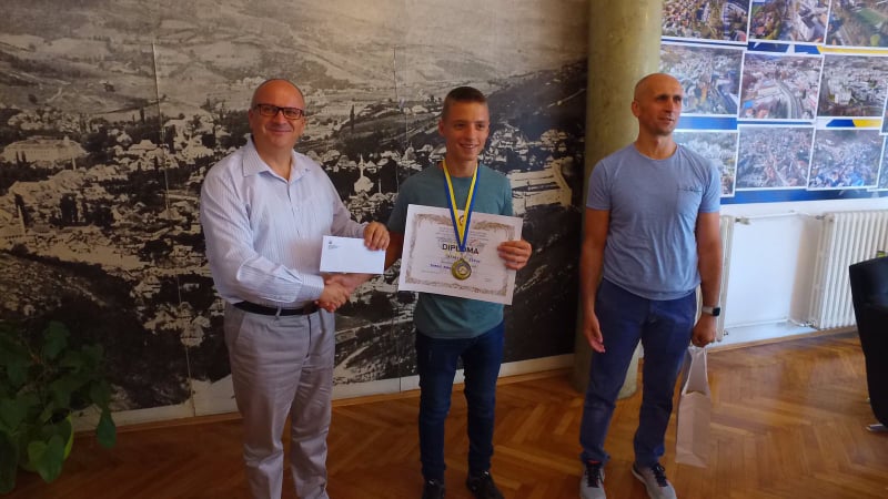 (FOTO) Dautović primio državnog prvaka u karateu, Travničanina Kerima Jašarevića