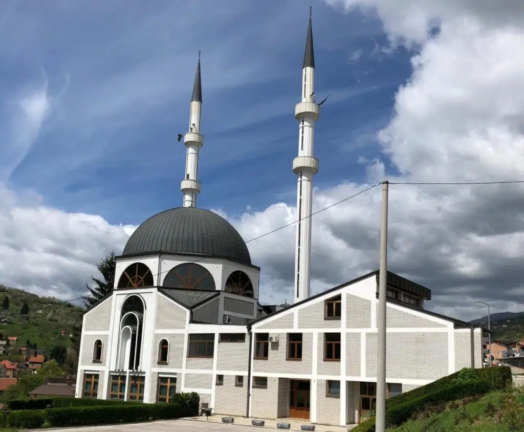 TRAVNIK / Centralna bajramska svečanost u Islamskom centru na Kalibunaru