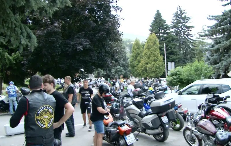 Pauza za ručak u Travniku/ Nikad više učesnika u “Moto-maratonu Bihać – Srebrenica”