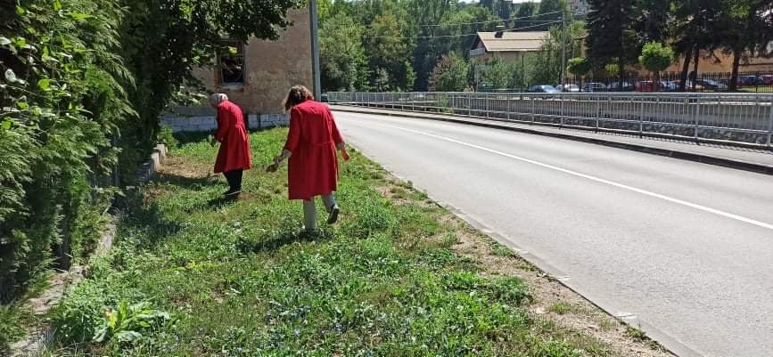 (FOTO) Uposlenici JU obdanište Travnik uzeli učešće u akciji čišćenja grada