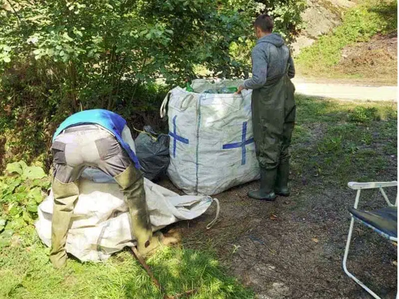 (FOTO) Sedmica društvene odgovornosti / Akcija čišćenja nastavljena i u Karauli