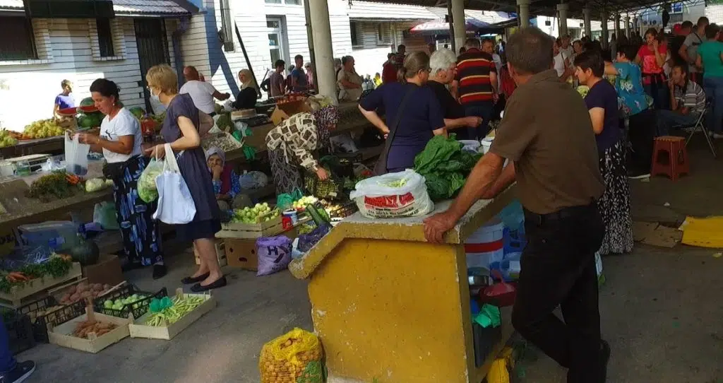 PIJACA TRAVNIK / Šta će Bosna kad dijaspora ode?