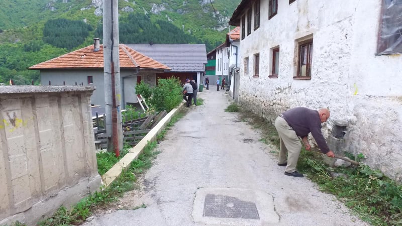 (FOTO/VIDEO) Akcija čišćenja u Mjesnoj zajednici Stari Grad