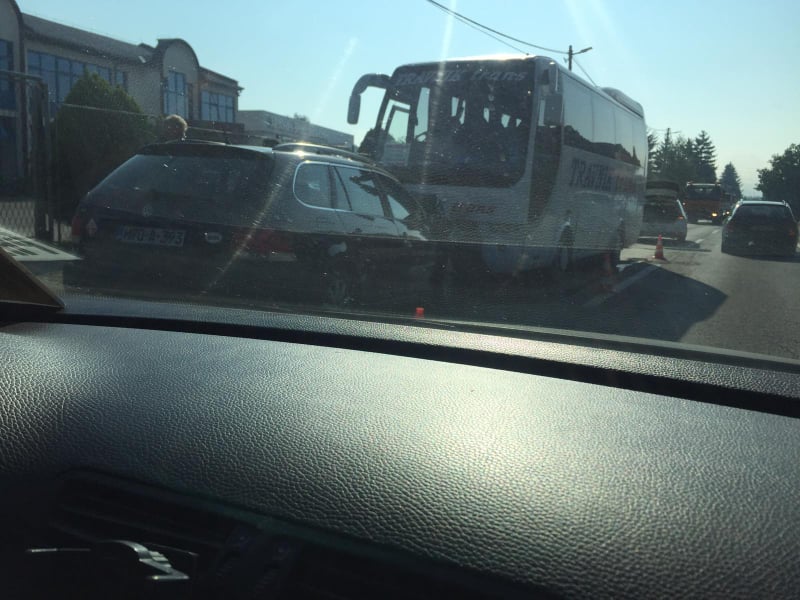 (FOTO) VOZAČI OPREZ / Teža saobraćajna nezgoda na Donjem Putićevu