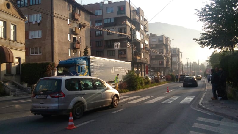 (foto) saobraćajna nezogda u travniku