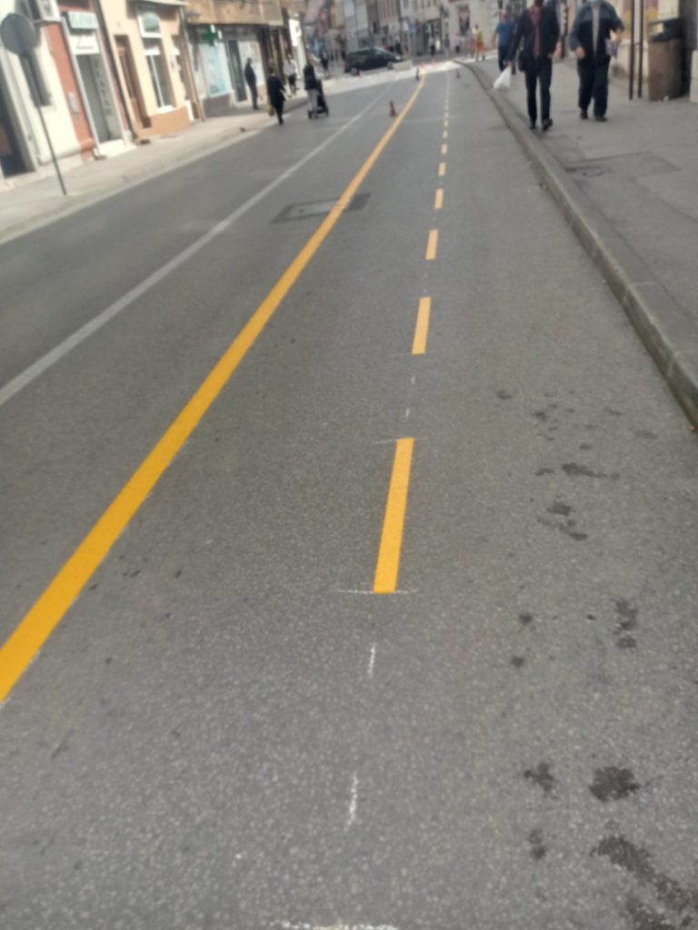 danas završetak radova na horizontalnoj i vertikalnoj signalizaciji za testnu fazu bosanske ulice
