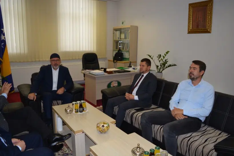 TRAVNIK / Radni sastanak radi unaprjeđenja i zaštite vakufske imovine