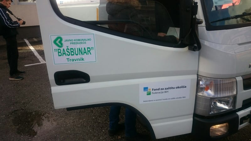 (FOTO/VIDEO) JKP „Bašbunar“ / Izvršena primopredaja vozila za sakupljanje reciklažnog materijala