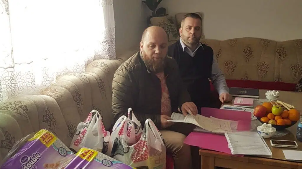 Podrška porodici Aganović stiže i od Merhameta / Osigurana stipendija za jednu djevojčicu