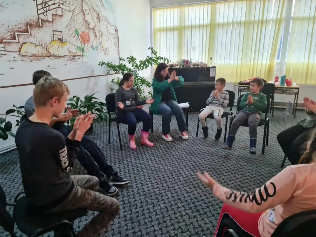 Udruženje “Osmijeh” iz Novog Travnika realizira radionice radno-okupacione i muzikoterapije
