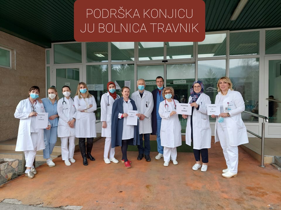 Zdravstveni radnici iz Travnika poslali podršku kolegama iz Konjica / "Zajedno smo jači!"