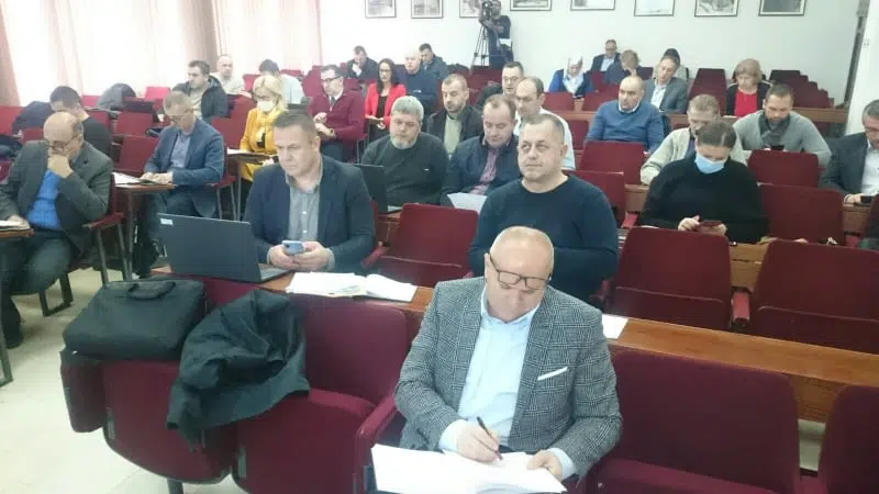 (FOTO) Održana posljednja sjednica Općinskog vijeća Travnik za 2021. Godinu