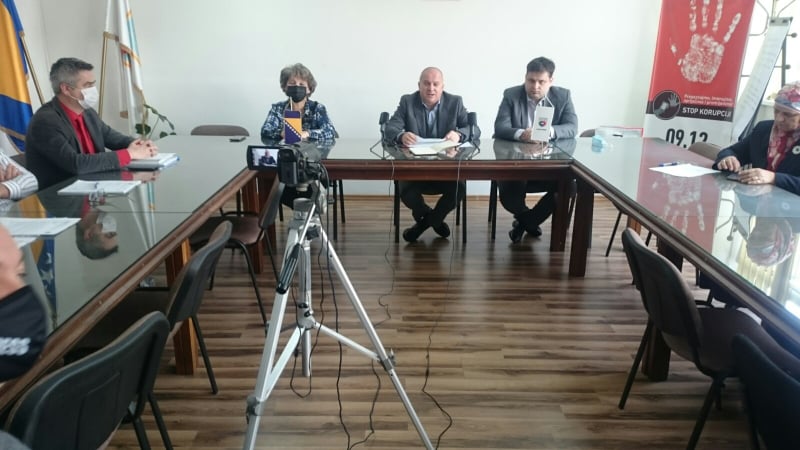 (foto) održana godišnja press konferencija načelnika općine travnik / rođeno 500 beba, umrlo 678 osoba