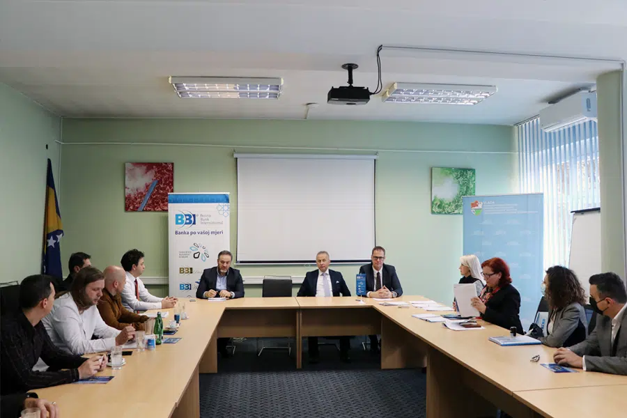 (FOTO/VIDEO) Potpisani prvi ugovori iz subvencionirane linije za privrednike Srednjobosanskog kantona