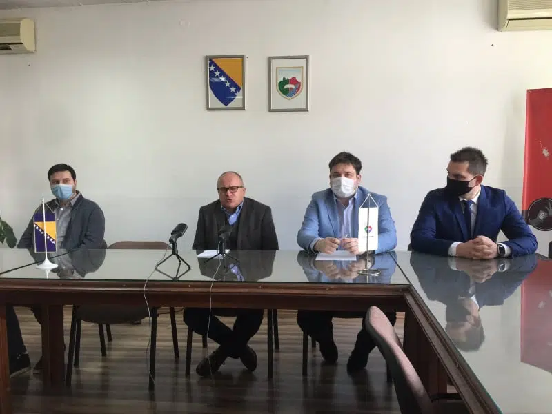 (FOTO/VIDEO) Dautović predstavio svoj tim savjetnika