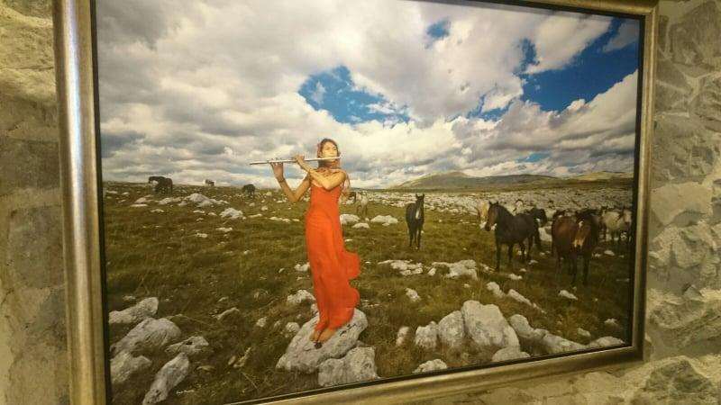 (foto) u travniku promovisana fotomonografija “bosna i hercegovina - očima ljubavi“