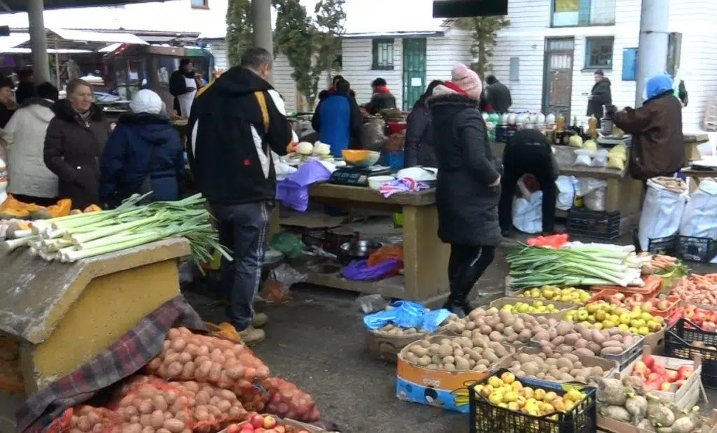 (VIDEO) Zelena pijaca Travnik/ Sve je dobro i svima je dobro…