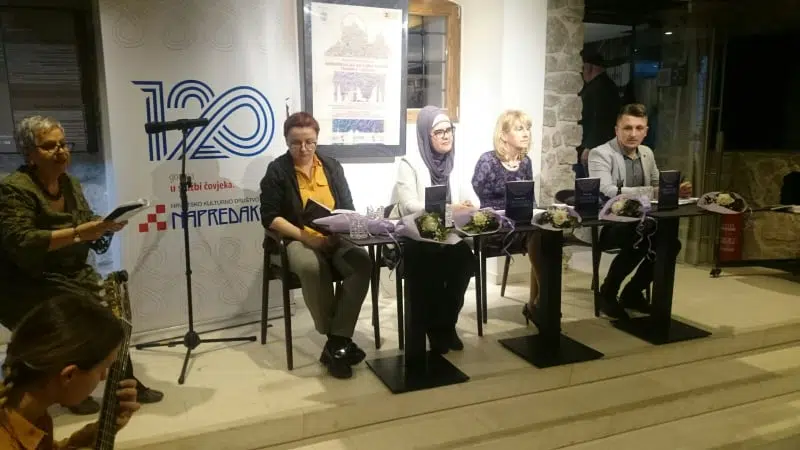 (FOTO) Promovisana „Travnička trilogija“ Božene Volić