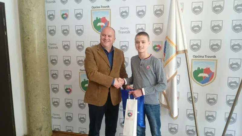 (FOTO) Načelnik općine Travnik ugostio Alija Arnautovića, kadetskog prvaka Bosne i Hercegovine