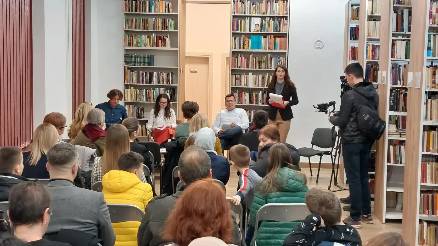 Promovisana knjiga “Na kraju duge”, autora Taika Ganića