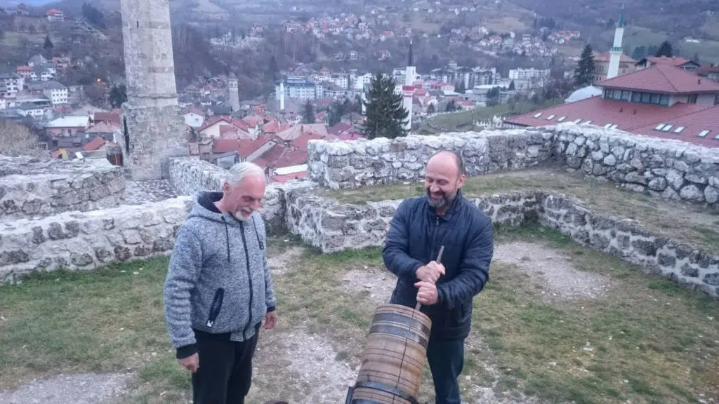 (FOTO/VIDEO) Stari grad/ Top sa tvrđave označio početak ramazana