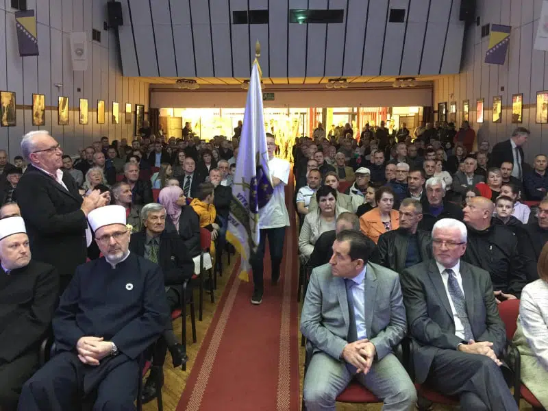 (FOTO) VAŽAN DAN ZA TRAVNIK / Obilježene godišnjice formiranja Armije RBiH i 7. korpusa
