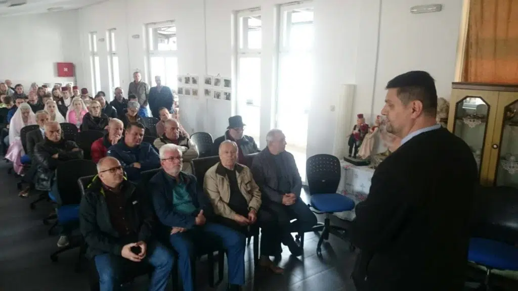 FOTO/VIDEO) Dom kulture u Turbetu/ Priznanja i zahvalnice onima koji su dali svoj doprinos u razvoju Turbeta